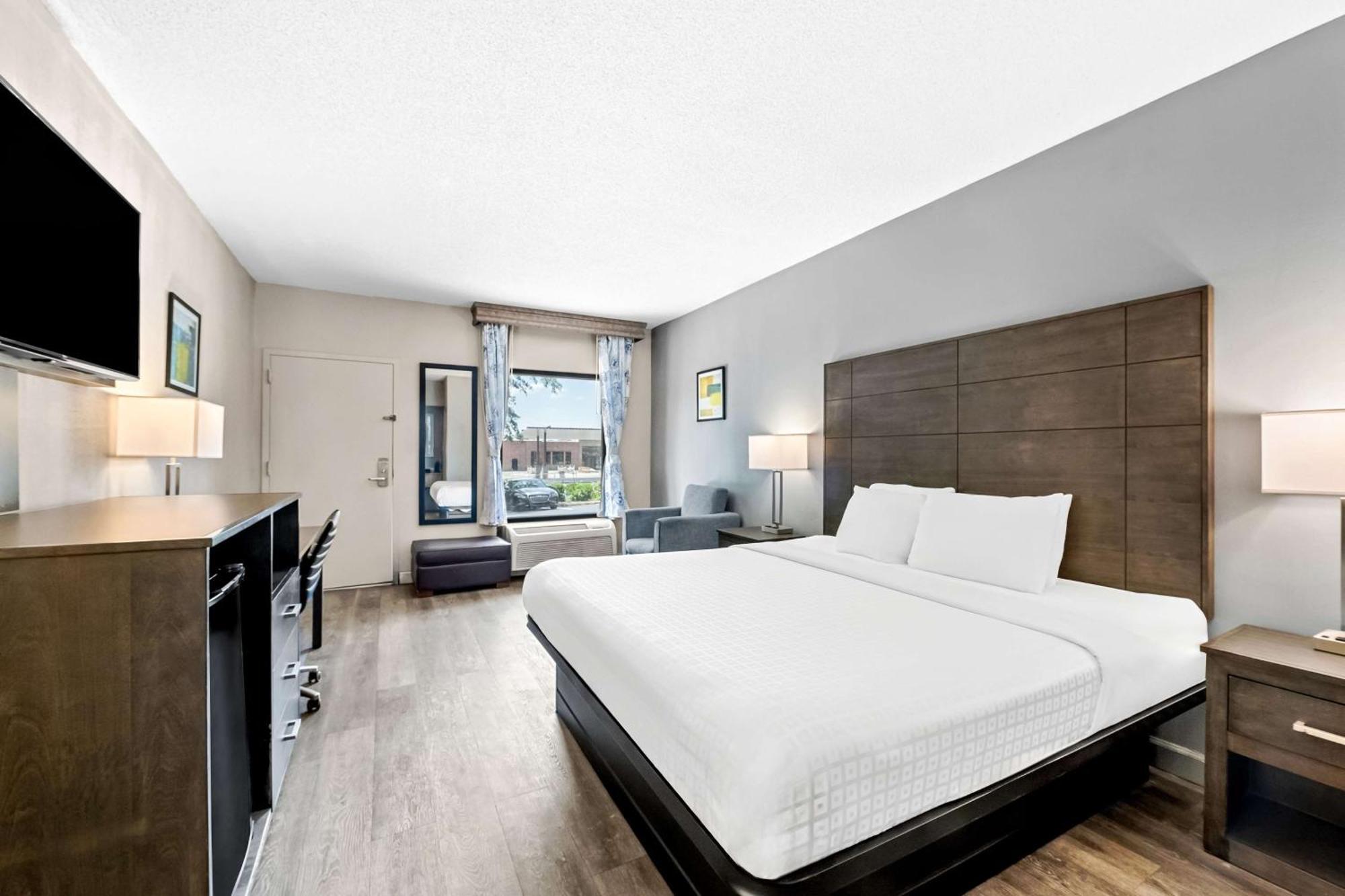 Surestay Plus Hotel By Best Western Southern Pines Pinehurst Ngoại thất bức ảnh