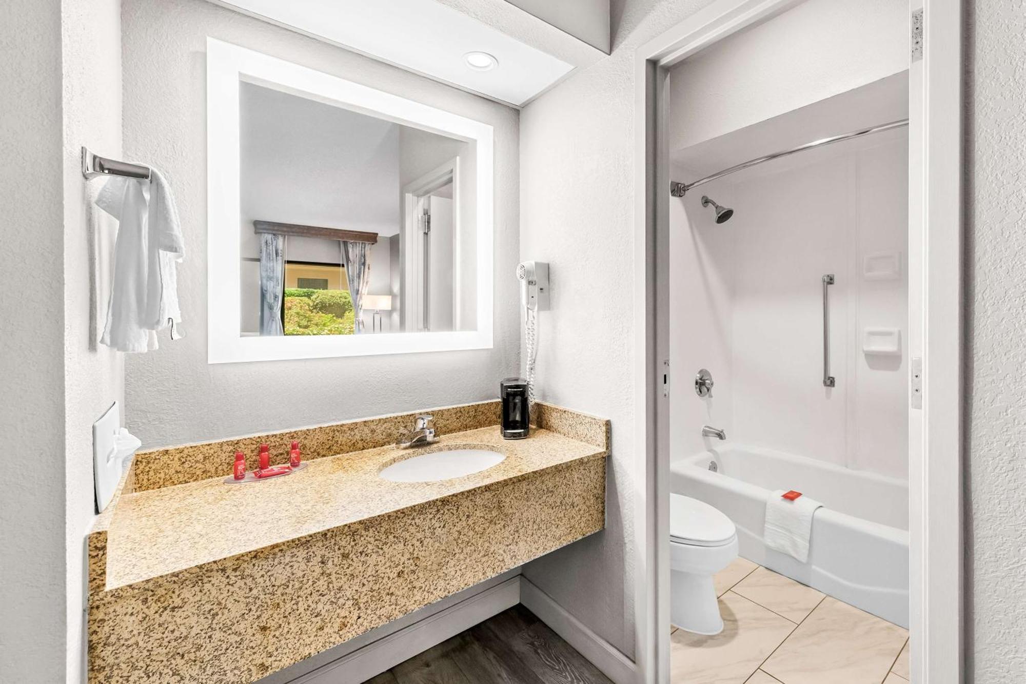 Surestay Plus Hotel By Best Western Southern Pines Pinehurst Ngoại thất bức ảnh