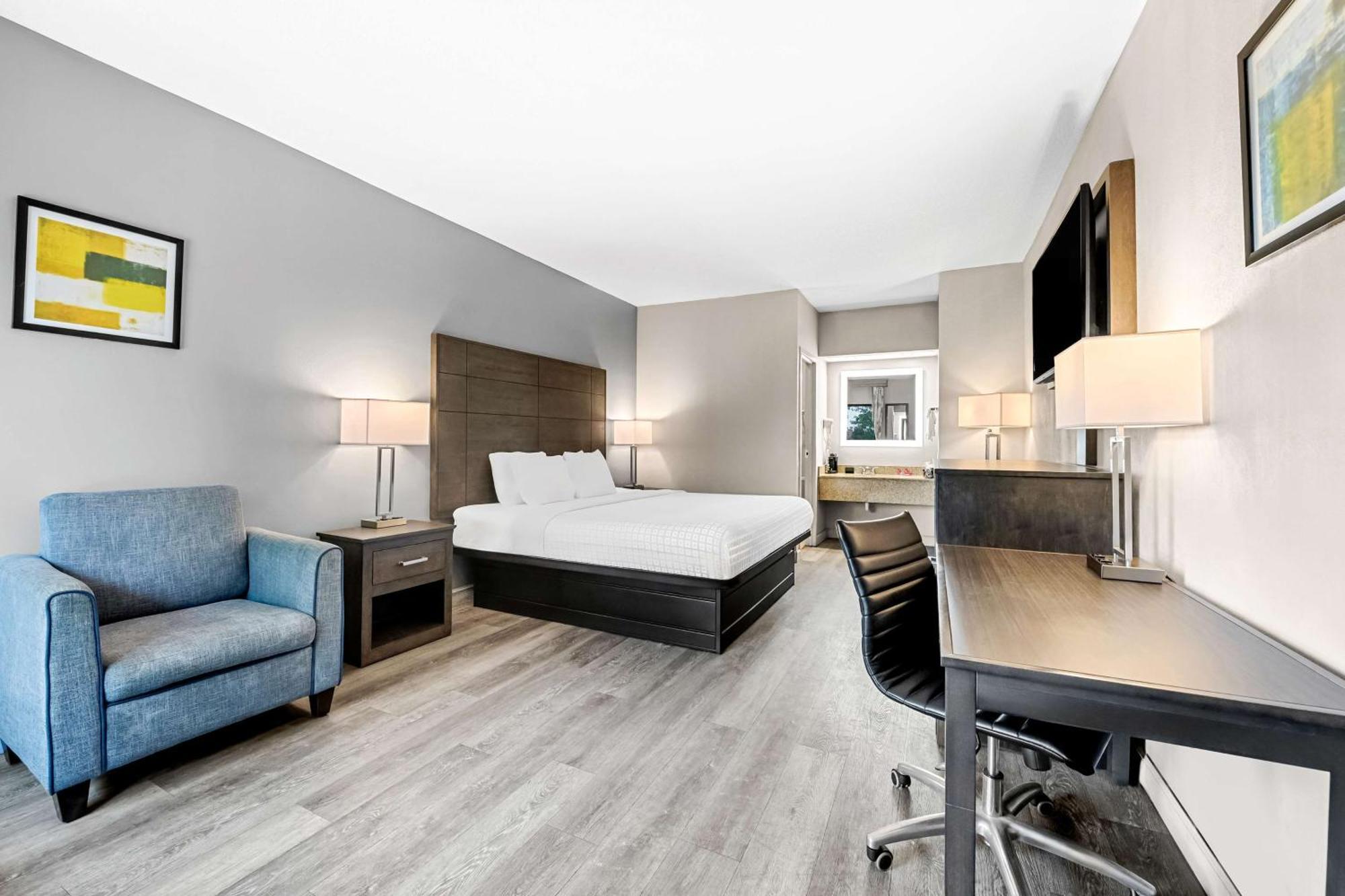 Surestay Plus Hotel By Best Western Southern Pines Pinehurst Ngoại thất bức ảnh